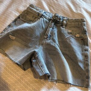 NWOT On Twelfth Distressed Shorts